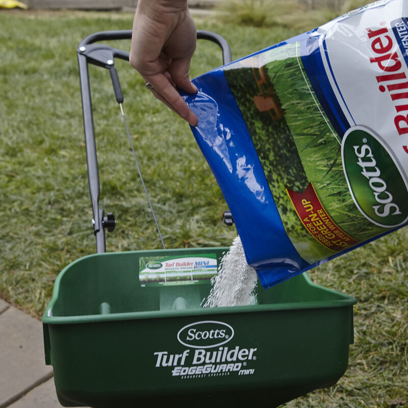 Scotts Turf Builder Halts Crabgrass Preventer with Lawn Food Scotts