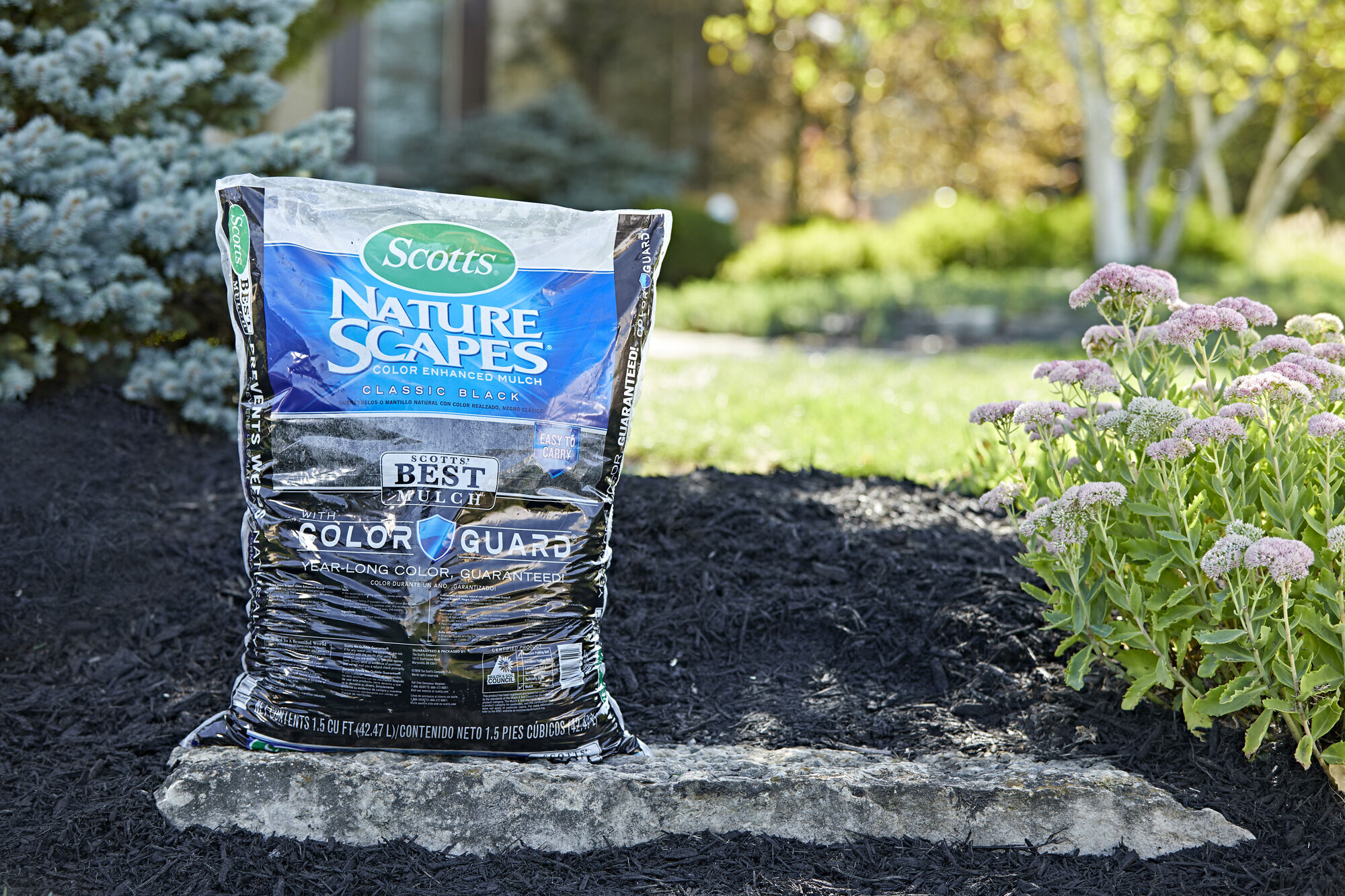 Image of Scotts Nature Scapes mulch bags