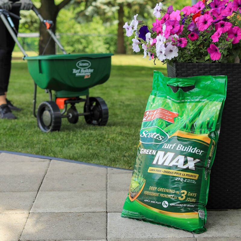 Scotts® Turf Builder® Green MAX® Lawn Food   image number null