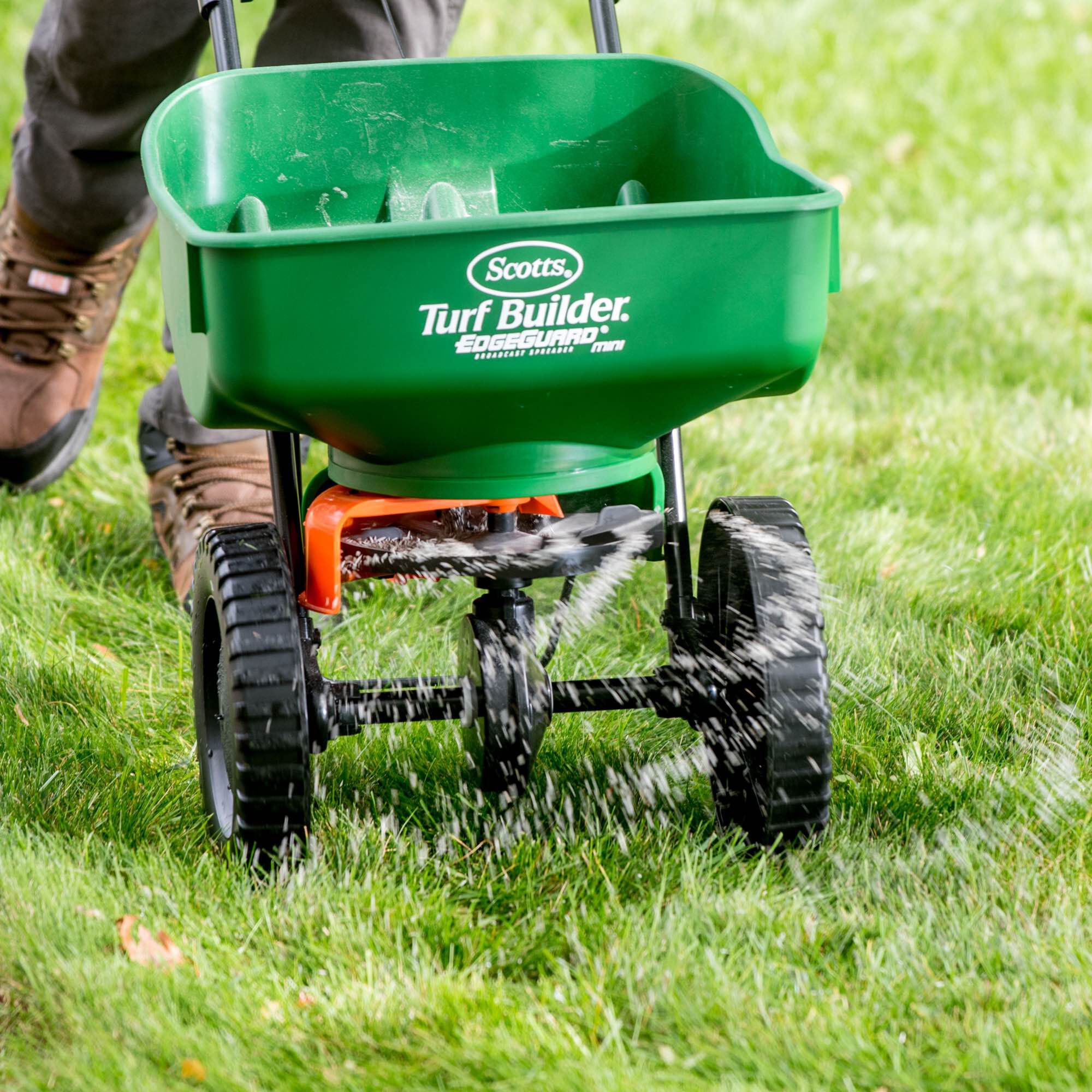Scotts fertilizer hot sale summer