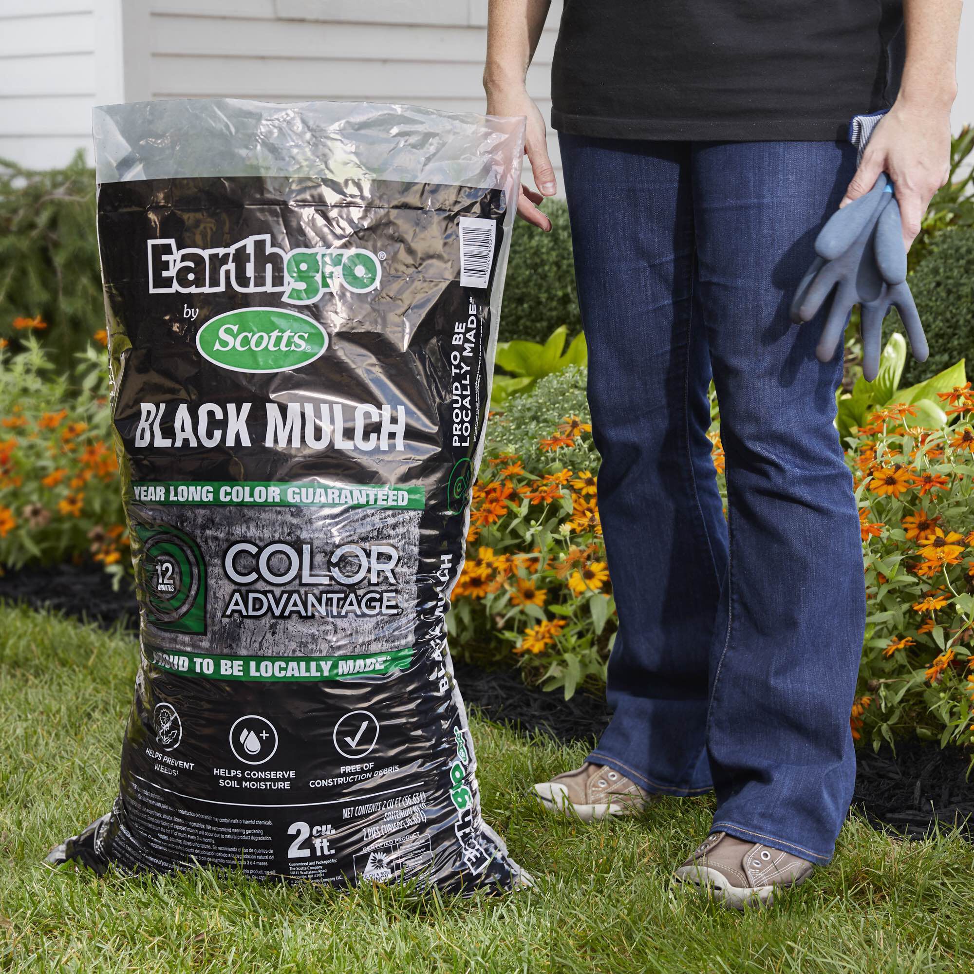 Image of Scotts Earthgro Natural Mulch with Fertilizer