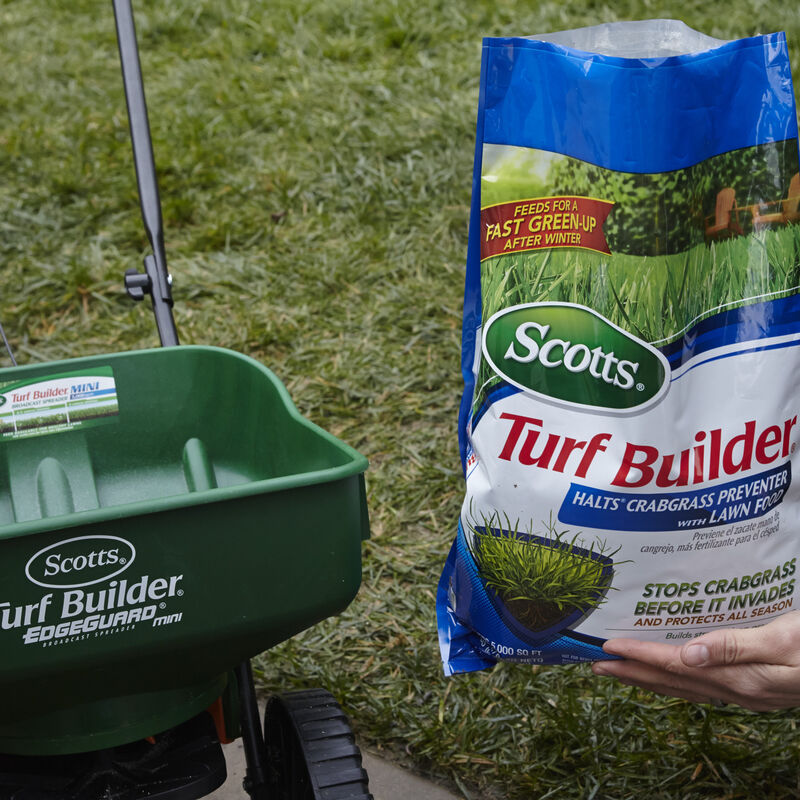 Scotts Turf Builder Halts Crabgrass Preventer with Lawn Food Scotts