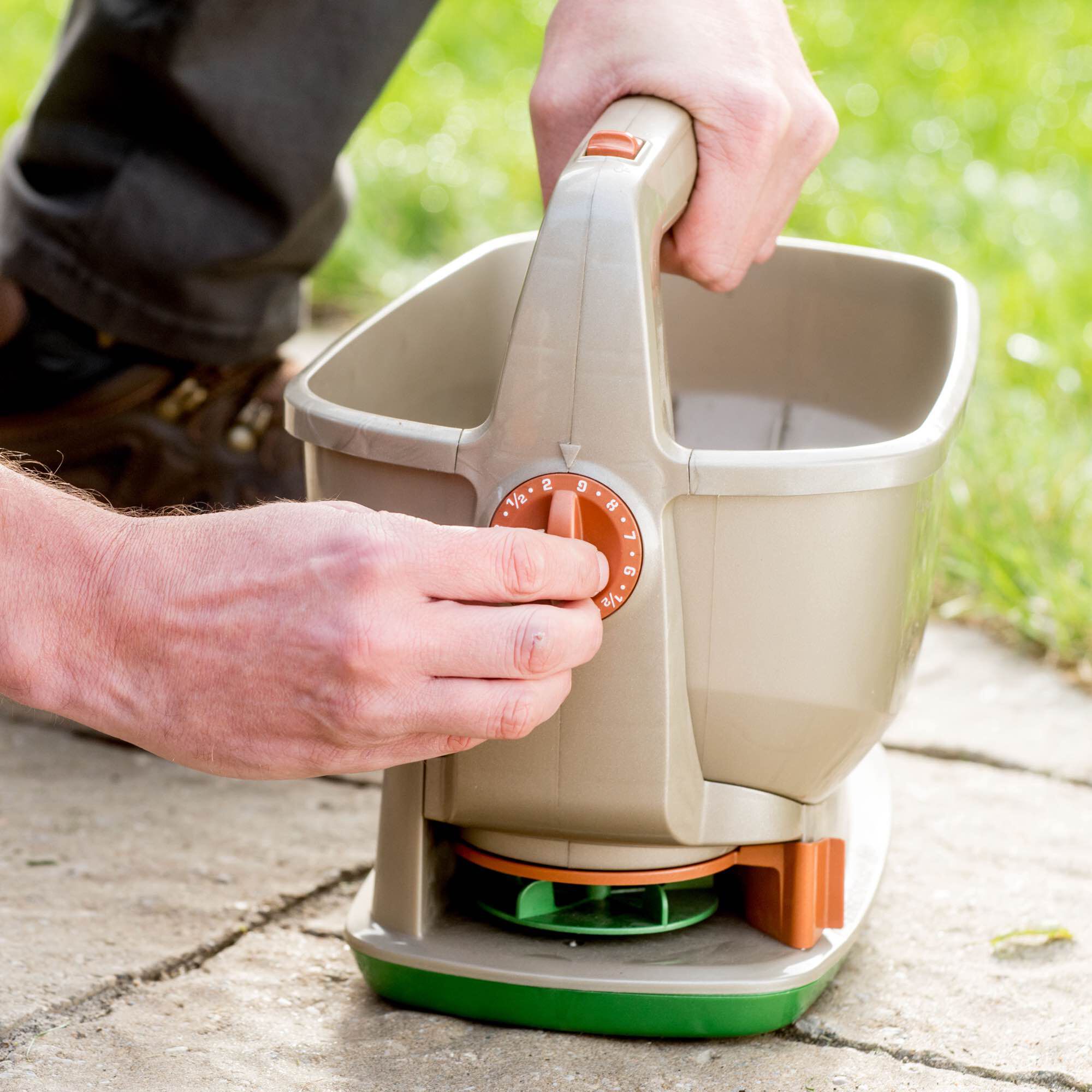 Scotts 2024 wizz spreader